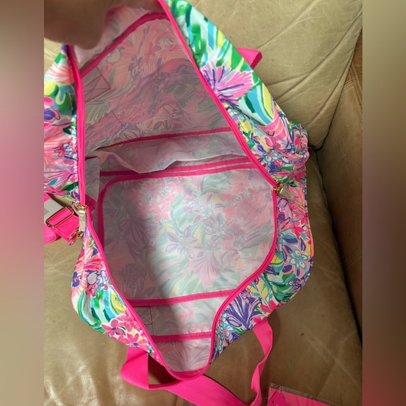 NWT Lilly Pulitzer Disney Dreamin Beale Weekender bag - Picture 6 of 8